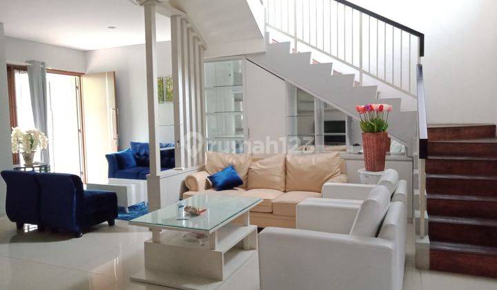 Hunian Exclusive Bmw 2 Lantai Furnished Bisa Sewa 6