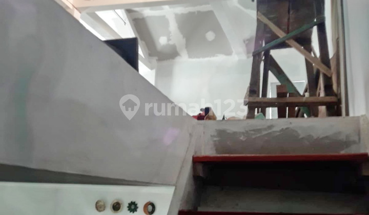Hunian 2 Lantai 5 Menit Dari Pelabuhan Merak Akses Mobil 23