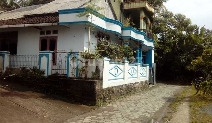 Hunian Tegal Tong Warnasari Dekat Stasiun Kereta Api Krenceng 1