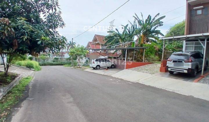 Hunian Bagus 2 Lantai Semi Furnished Palm Hills 2