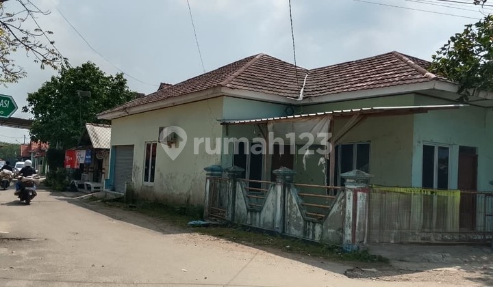 4-door rental near Anyer Market and Factory