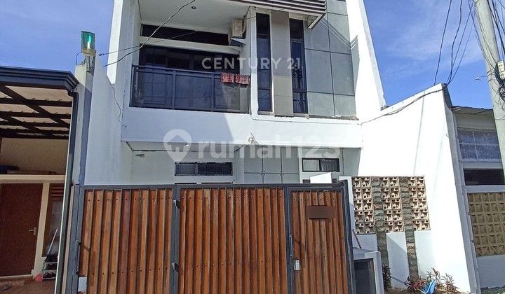 Hunian Bagus Sekali 2 Lantai Grand Sutera Cilegon 1