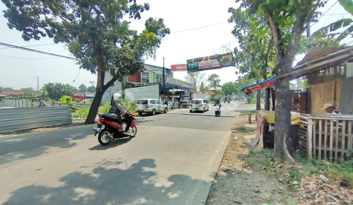 Land Main Road Unyur Towards Old Banten
