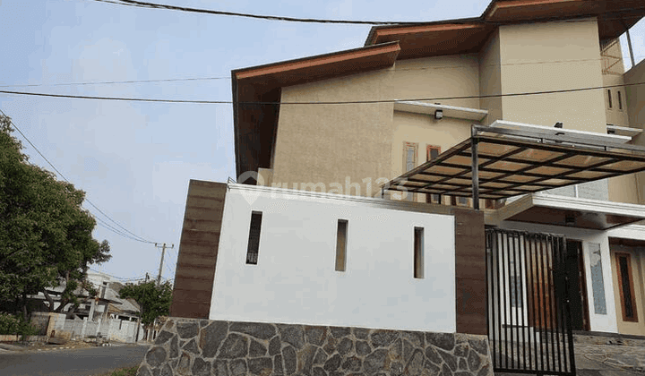 Hunian Bagus 3 Lantai Furnished Palm Hills 1