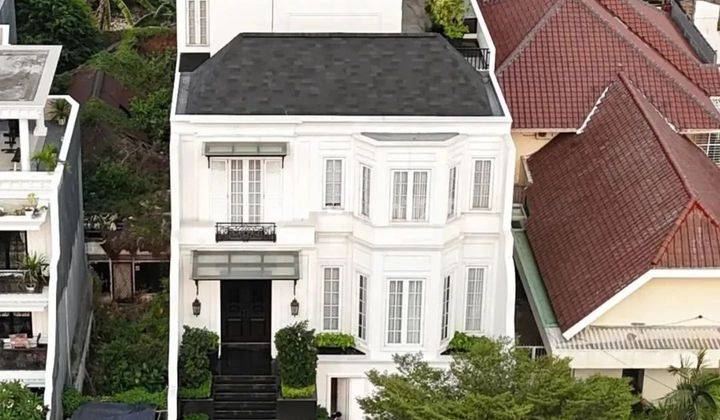 Rumah Baru Dan Mewah American Classic Di Kawasan Menteng Jakpu 2