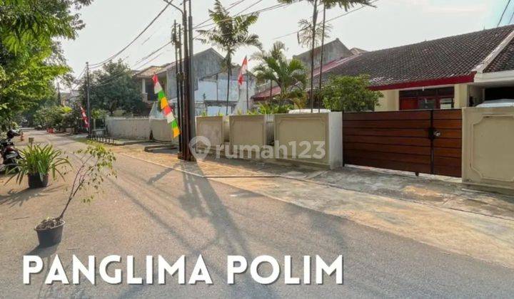 For Sale
rumah 1 Lantai Terawat, Dlm Komplek.
panglima Polim 1