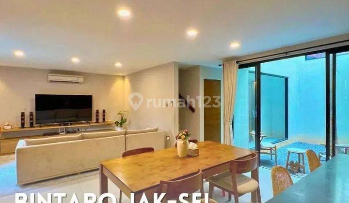 Dijual 
rumah Tropical Modern Dalam Komplek Bintaro  1