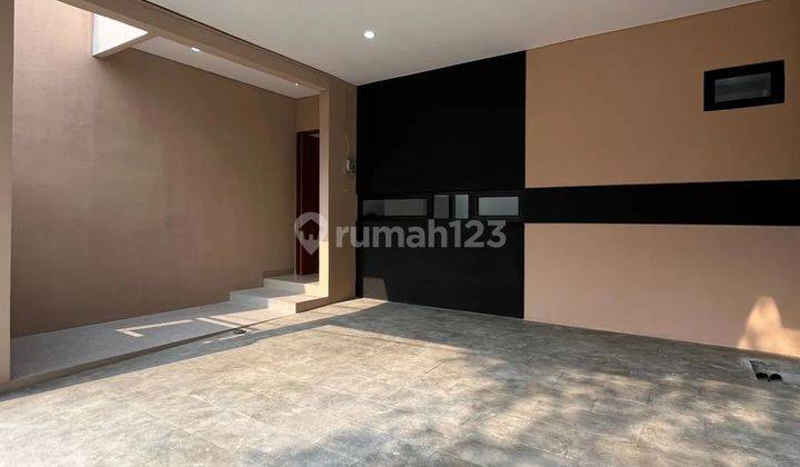 Rumah Baru Modern Minimalis
dalam Komplek Bintaro Jaya Sektor 9 2