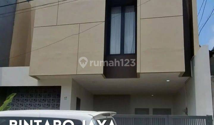 Rumah Siap Huni Minimalis
dalam Komplek Bintaro Jaya Sektor 9
 1