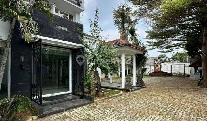 Jual Rumah Hitung Tanah di Lingkungan Elite Menteng 2