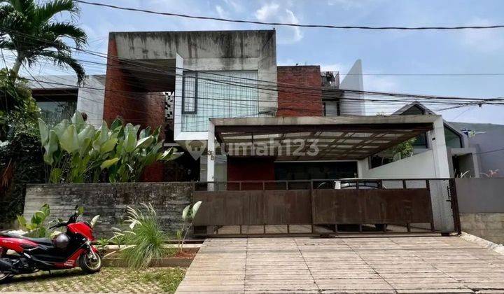 Rumah Minimalis Industrial
dalam Komplek 
petukangan Selatan 
 2