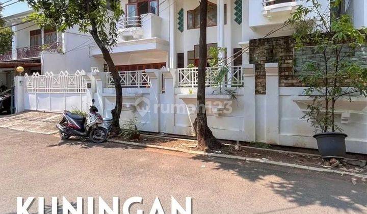 For Sale
bangunan 2 Lantai Terawat
prime Area Di Kuningan Jaksel 1