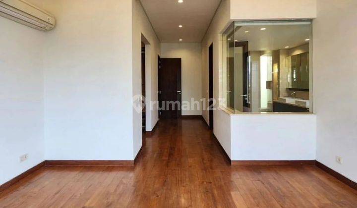 Rumah 3 Lantai 
strategis Dalam Townhouse
di Cilandak 2