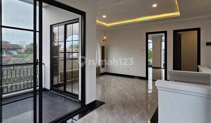 Rumah Baru, Premium Spec, Classic Modern Dengan Private  Pool  1