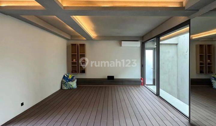 Hot Modern Luxury Home 
kebayoran Bintaro
prime Gated Cluster 2