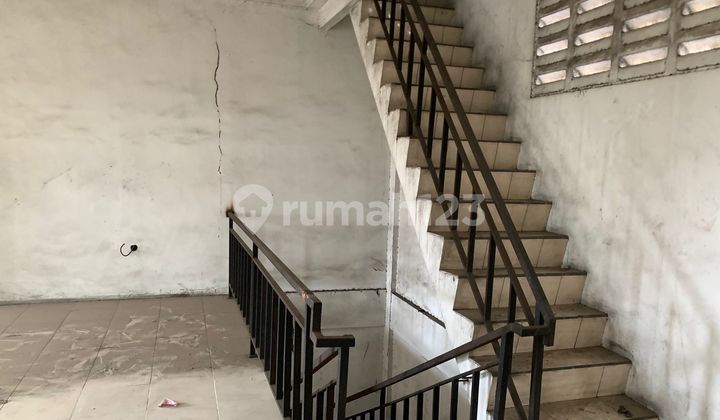 Attached 3-Shophouse in Front of Facto Industrial Complex, Jatake Tangerang 2