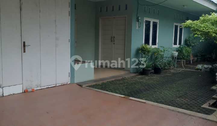 Rumah di Pejompongan, Jakpus. Komersial Area, Cocok untuk Kostan 2