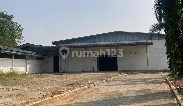 Factory and Warehouse Area in Pasar Kemis Near Cikupa Toll Gate Entrance Factory and Warehouse Area in Pasar Kemis Near Cikupa Toll Gate Entrance