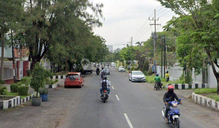 Rumah Luas Pusat Kota Surabaya Lokasi Komersial 2