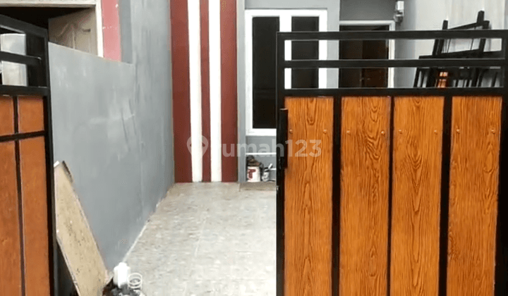 Rumah Modern Minimalis Akses Mobil Dekat Stasiun KRL Cakung