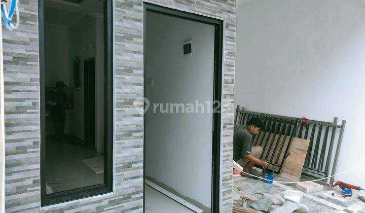 Rumah Minimalis 2 Lantai Lokasi Strategis Dekat Exit Tol Brigif 2