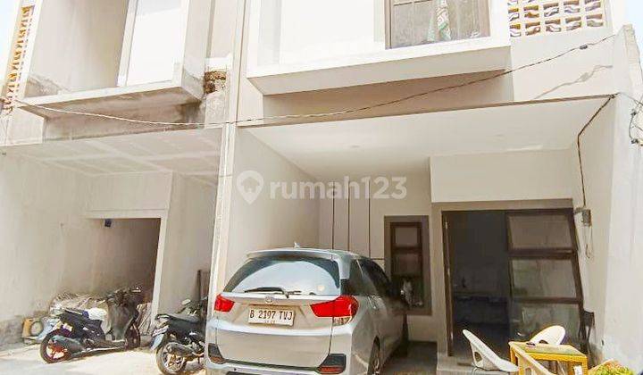 RUMAH MINIMALIS 2 LANTAI LOKASI DEKAT BANDARA HALIM JAKARTA TIMUR 2