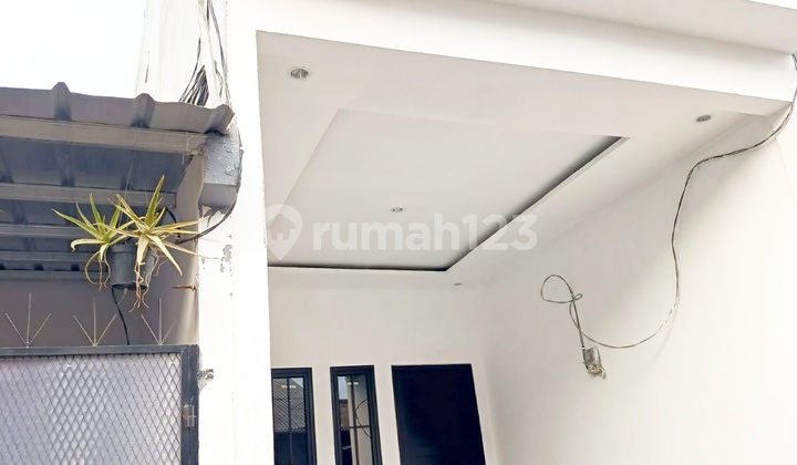 Rumah 2 Lantai Murah Siap Huni Di Bintara 14 – Bekasi Barat 