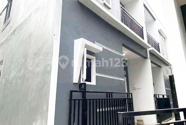 Rumah Minimalis 2 Lantai Jagakarsa Harga 315 Juta 2