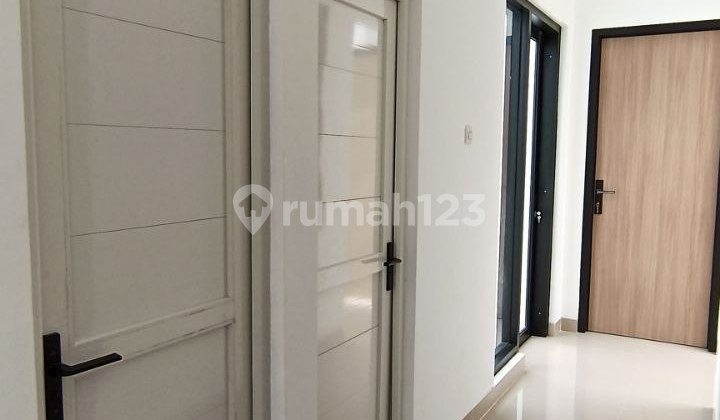 Jagakarsa Ready-to-Occupy House 3 Bedrooms, 2-Car Carport, 79 sqm Land Area 2