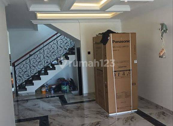 Rumah Exclusive Lokasi Strategis Transmart Cilandak 2