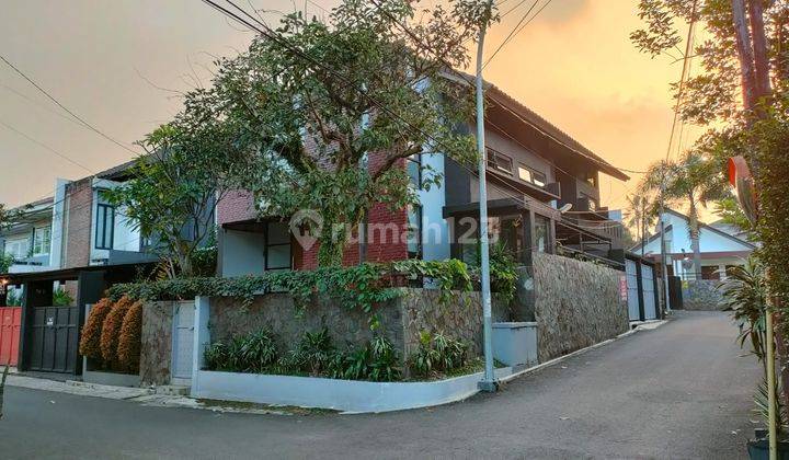 Rumah di cigadung full furnished Bagus Sekali 1