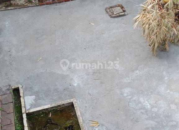 Rumah di Sayap jl. Cikutra SHM halaman luas 2