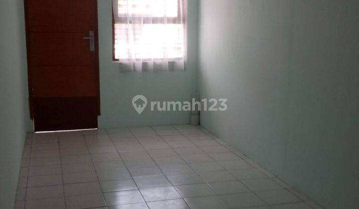 Rumah di Cikutra baru SHM hadap Timur 1 lantai 1