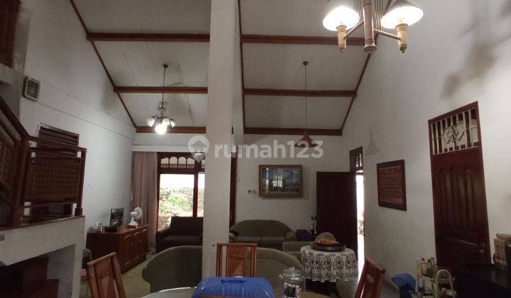 Rumah 2 Lantai SHM Bagus cigadung sayap dago 1