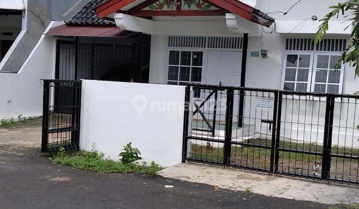 Rumah SHM 2 Lantai bagus area perkantoran dan niaga di grogol kebayoran lama jakarta selatan 1