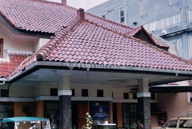 Rumah di sayap dago 2 Lantai SHM Bagus  1