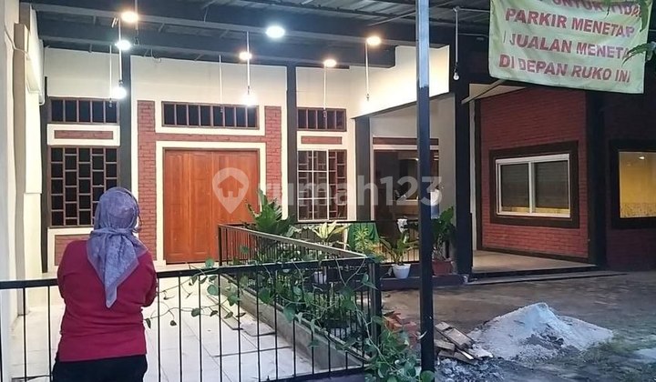 Ex Resto Dekat Pintu Tol Buah Batu