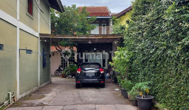 Warehouse and Office House in Antapani Parakan, Bandung