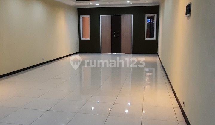 Ruko Baru Renov 3Lantai Main Road Terusan Jl. Jakarta Ruko Baru Renov 3Lantai Main Road Terusan Jl. Jakarta