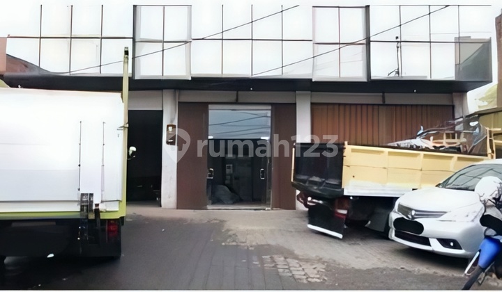 Gudang Dan Gedung Kantor 3 Lantai Di Moch.toha Raya Gudang Dan Gedung Kantor 3 Lantai Di Moch.toha Raya