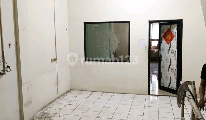 3.5-Story Commercial Building in West Map, West Jakarta 2