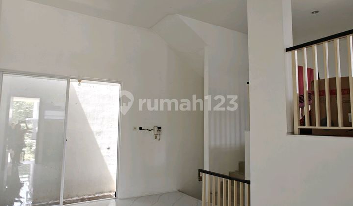 Rumah 3 Lantai Bagus Citra Garden 8 Rapi Deket Danau 2