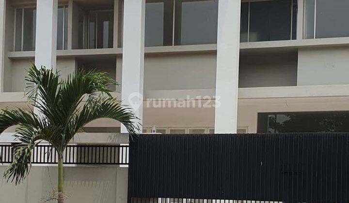 Dijual rumah 2 lantai siap huni di kota wisata cibubur 1