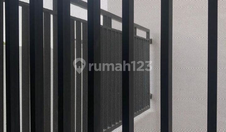 Dijual rumah bagus siap huni di perumahan citra grand cibubur - Bekasi  2