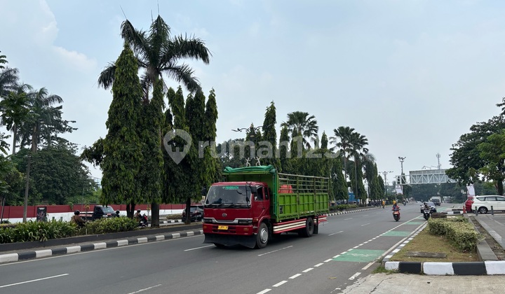 Land Lease for Pool Taxi, etc.