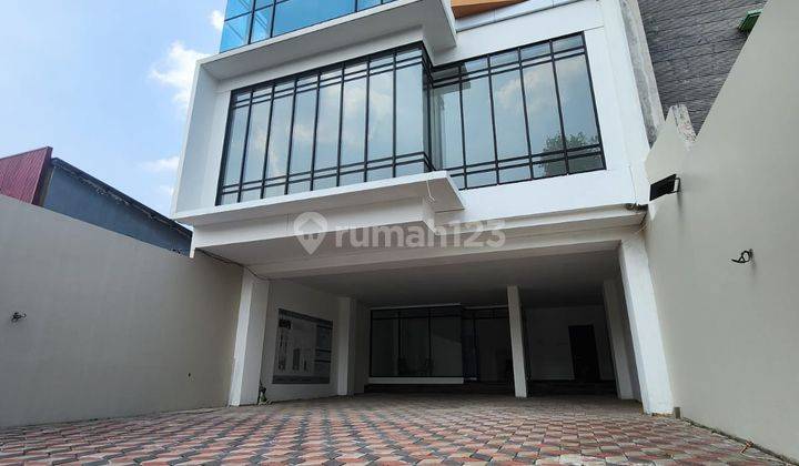 Gedung Baru 285 M2 di Cawang , Jakarta Timur Murah  2