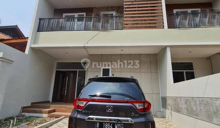 Rumah Lt 145 M2 Cempaka Putih Barat , Jakarta Pusat Murah  1