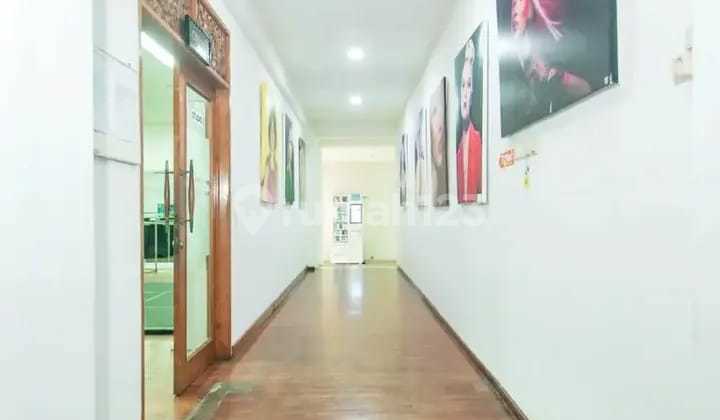 Office Building 1054 sqm Kebon Sirih Menteng, Central Jakarta Cheap