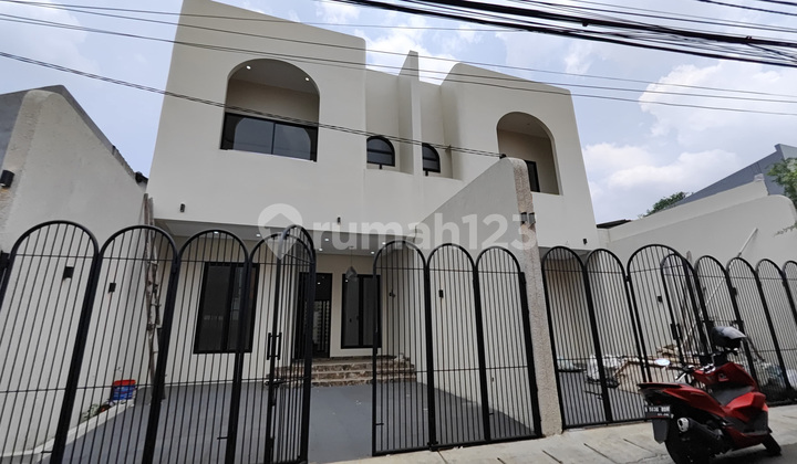 Rumah lt 130 m2 di kelapa dua , kebon jeruk , jakarta barat murah