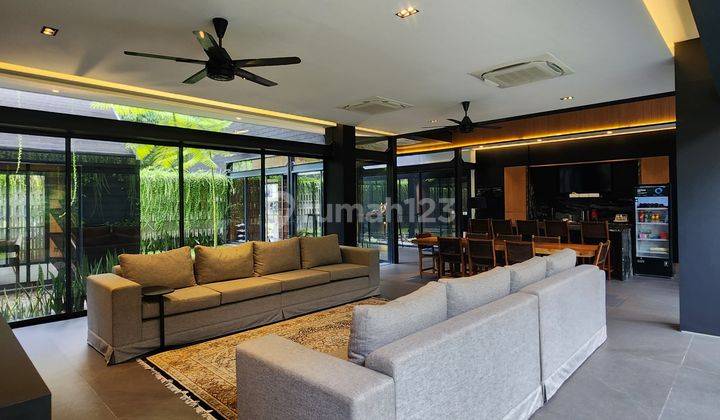 Rumah Mewah Lt 700 M2 di Kebayoran Baru, Jakarta Selatan Murah 1